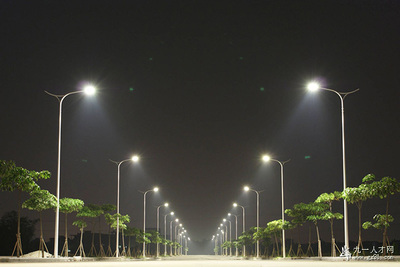 贛州榮輝建設(shè):塑誠信品牌,拓建筑市場(chǎng)