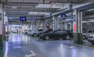 地下停車場的洗車店為何如此火爆？停車服務的隱藏商機揭秘