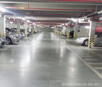 未來停車場地面 智能、環(huán)保與人性化的融合