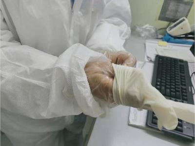 講述丨瀘州社區衛生服務中心醫生的一天 3層手套，150級樓梯，12350步，衛生用品與醫療用品的日常